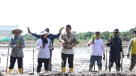Wakil Menteri Pertanian (Wamentan), Sudaryono Mendorong BUMN Pangan Jadi Pusat Benih Terbesar di Indonesia. (Dok. Kementan)