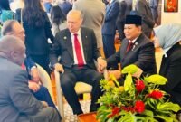 Presiden RI Prabowo Subianto tertangkap kamera berbincang akrab bersama sejumlah pemimpin negara di balik layar KTT G20 Brasil 2024. (Dok. Tim Media Prabowo)

